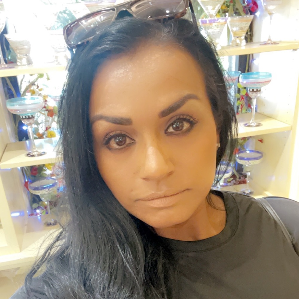 Meet your Posher, Eva